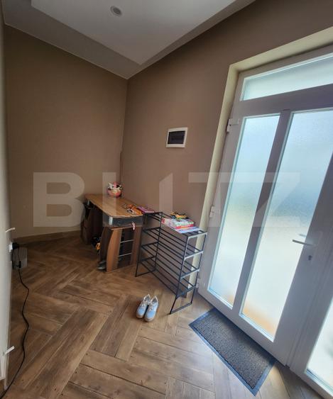 Casă înșiruită, la cheie, garaj, ansamblu inchis, zona TERRA