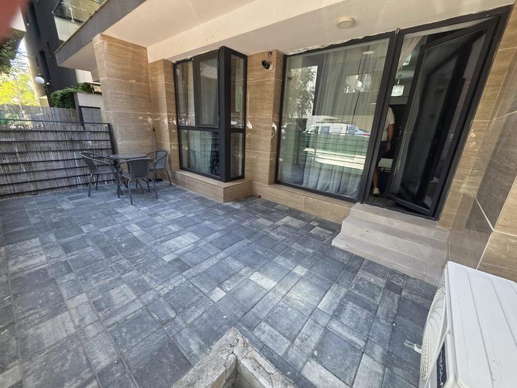 Studio prima linie la mare, zona club Azimuth 85000 euro