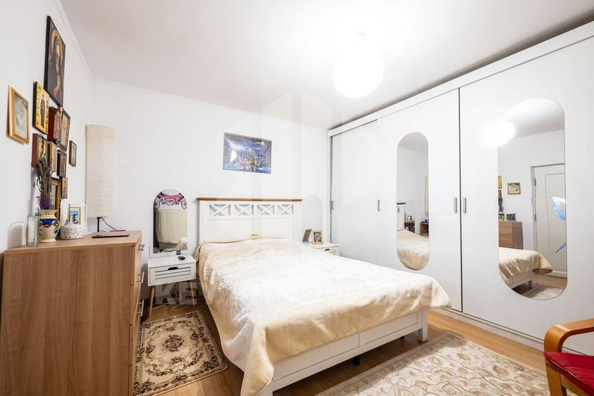 Casa parter, situata pe colt, teren 300 mp, acces dublu