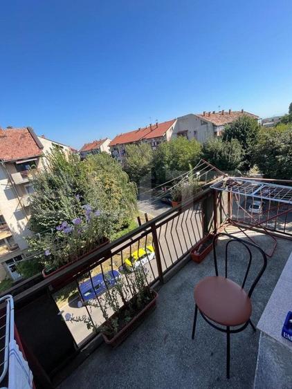 Apartament de vanzare , 70 mp , Zona Carpati 2