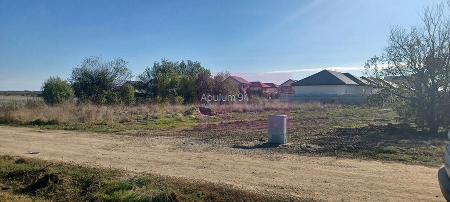 Săbăreni, teren rezidential 6290 mp, cu 52m FS, utilitati in apropiere - 3