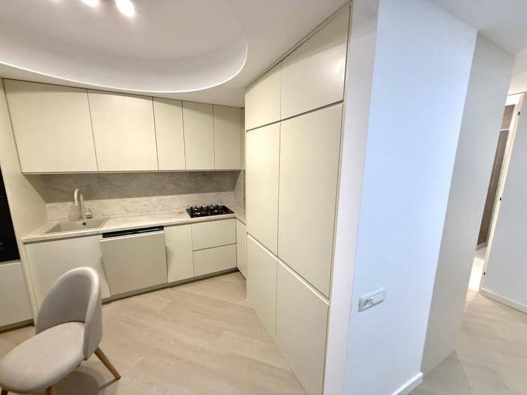 Apartament 3 camere Cortina North | Loc de parcare inclus