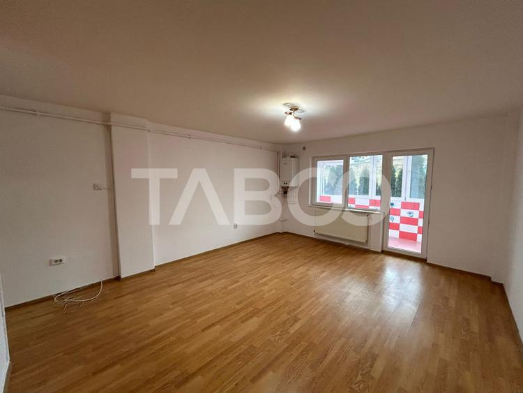 Garsoniera de vanzare 40 mpu etaj intermediar balcon Sibiu