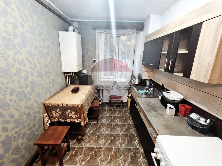 Apartament de inchiriat 2 camere Zona Univeritatii Babes