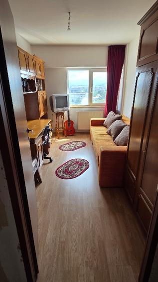 De vânzare: Apartament 3 camere (66 mp + balcon), decomandat, zona Făget