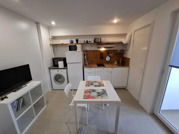 STUDIO- OBOR, BLOC REABILITAT, DORMITOR SEPARAT, MODERN