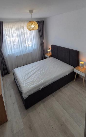 Proprietar - inchiriez ap. 2 camere Coresi -bloc nou