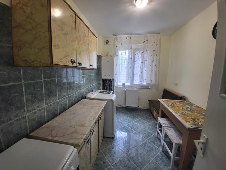 PODUL Roș Cantemir Palas 2 camere Liber