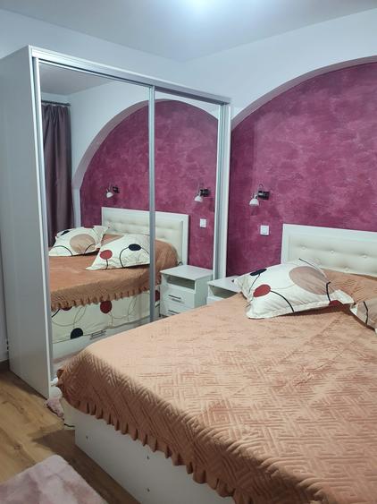 INCHIRIEZ apartament cu 3 camere TATARASI ( Metalurgiei )