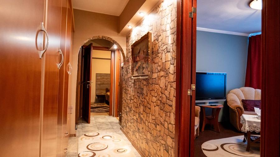 Apartament 3 camere, decomandat-etaj intermediar, zona Ferdinand- Obor