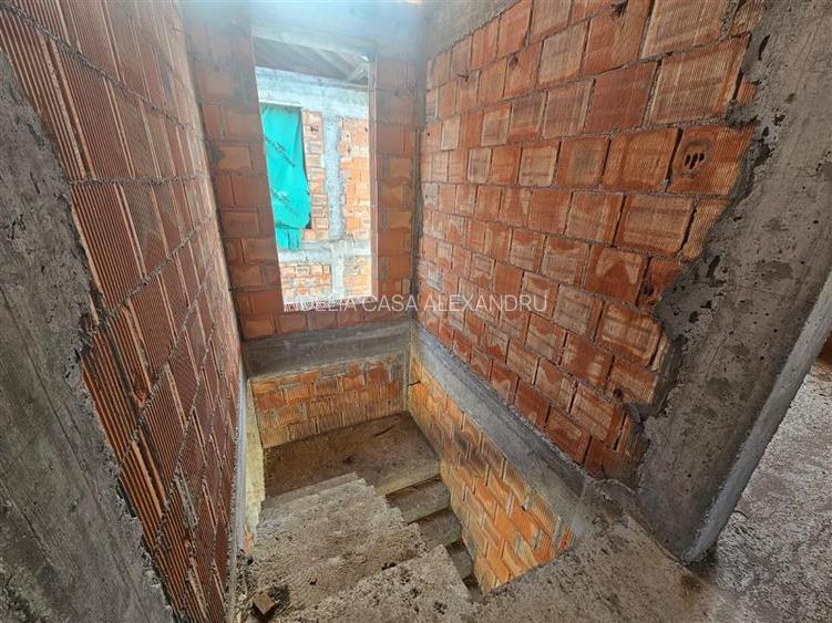 Vila la rosu de vanzare in Breazu - 7