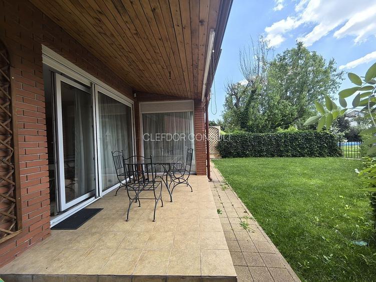Vilă cu acces la piscina langa Jolie Ville - 19