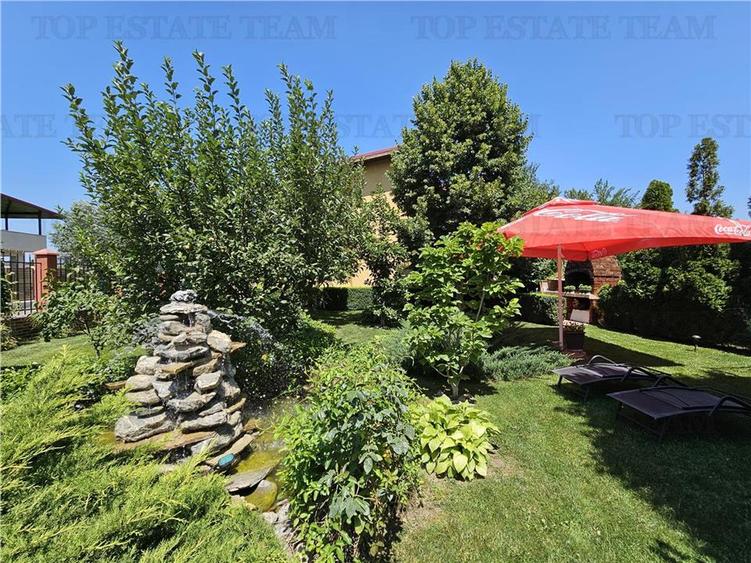 Vila lux 5 camere cu gradina superba centru Domnesti