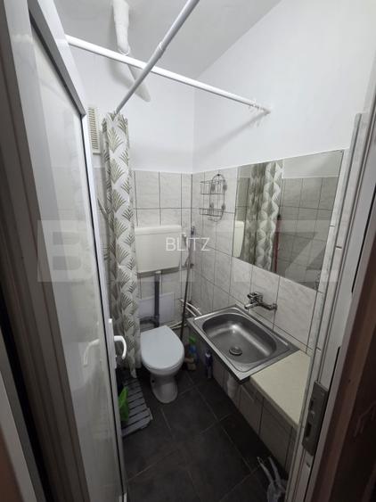 Garsoniera de vanzare, 11 mp, zona Manastur