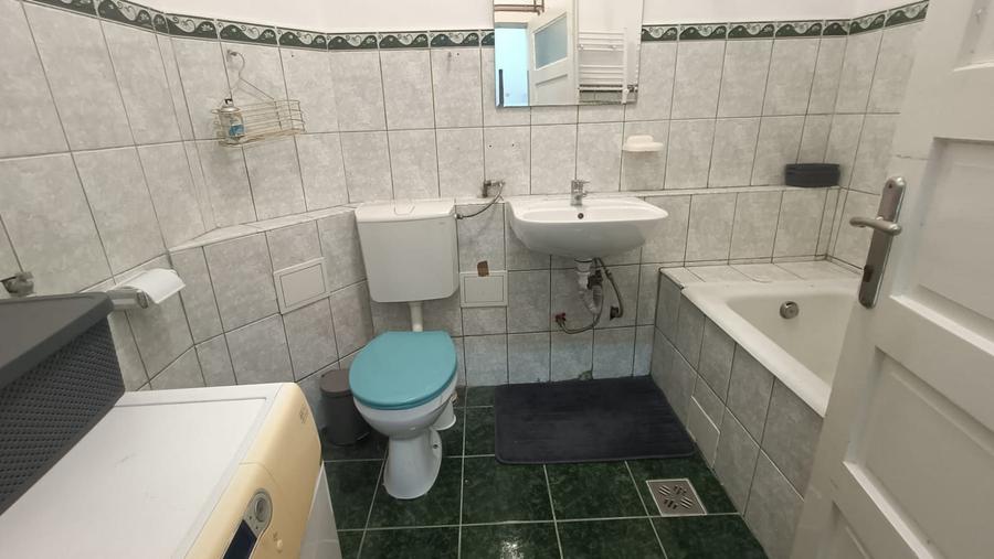 Apartament spațios, 2 camere decomandate, ultracentral, P-ța Unirii