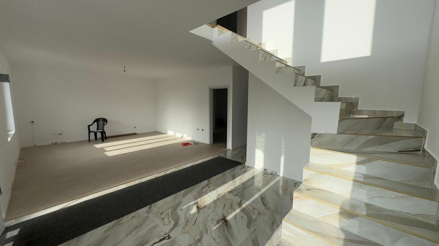 CASA INDIVIDUALA, 5 CAMERE, NOU, TOATE UTILITATILE, COMISION 0%
