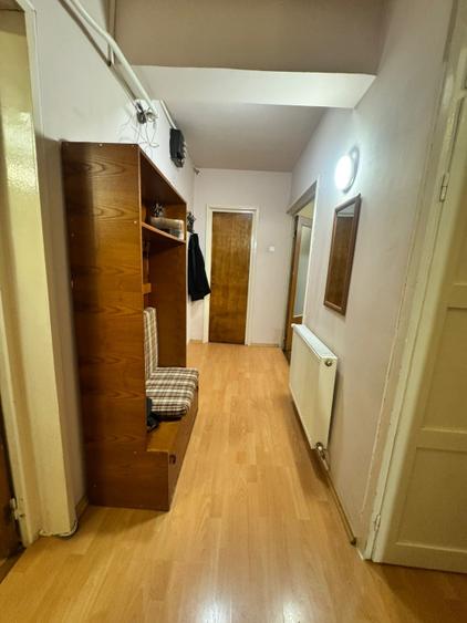 Apartament 3 camere, 74 mp, zona Sasar