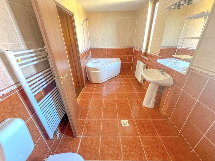 Casa 194 mp, garaj si teren 590 mp, Ghimbav