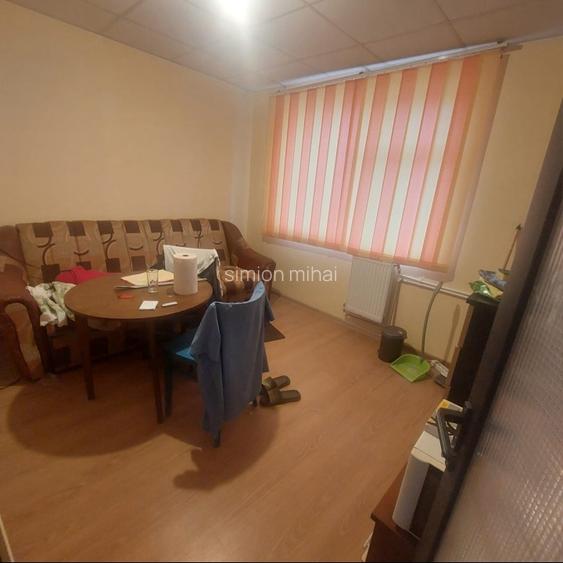 VAND SPATIU VIZIBILITATE MAXIMA - 8