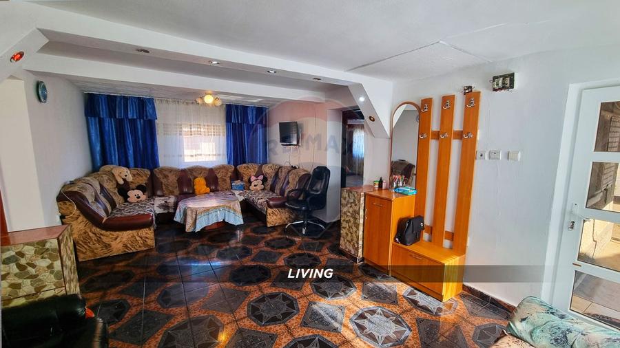 Casa de vanzare in Borlesti, Pomi | 37 ari teren | Comision 0%