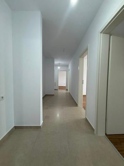 Apartament 3 camere decomandat Tip 2V