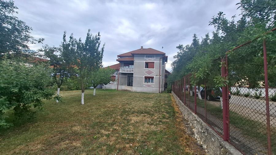 PROPRIETATE  VERSATILA  -  DIFERITE  DESTINATII