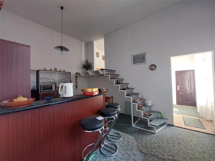 Apartament generos cu 3 camere, zona Metianu