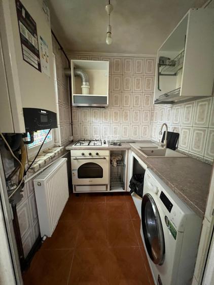 Apartament 2 camere, 42.50 mp, zona Fortuna-Craiovita Noua - 2