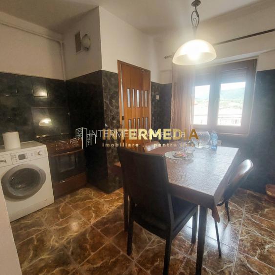 Apartament 3 camere decomandat Cetate 2 bai utilat si mobilat complet - 3