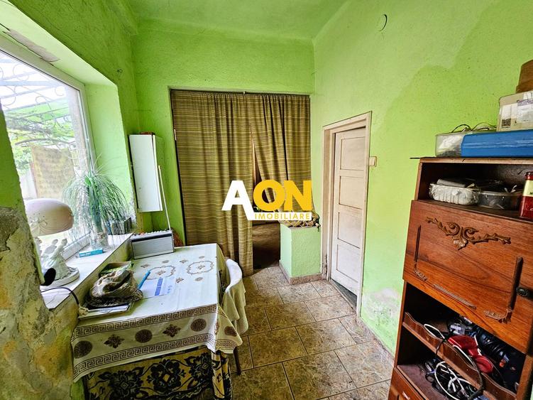 Casa veche, 5 camere, 287 mp teren, zona Prefectura. Necesita renovare