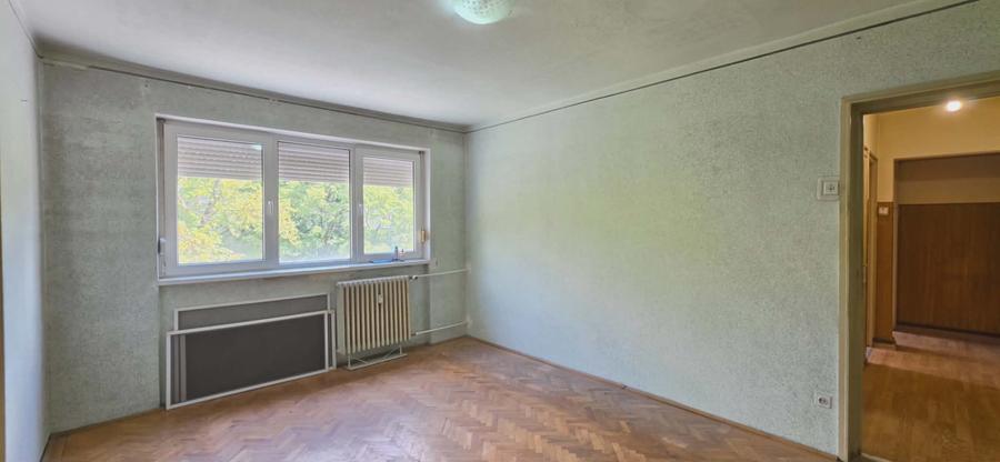 Ap 3 cam tip T de vânzare, str Războieni-AP1467