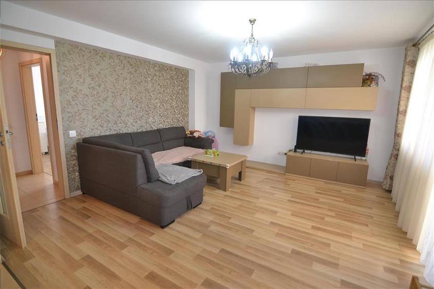 Apartament 3 camere decomandat  Urban Invest Tractorul
