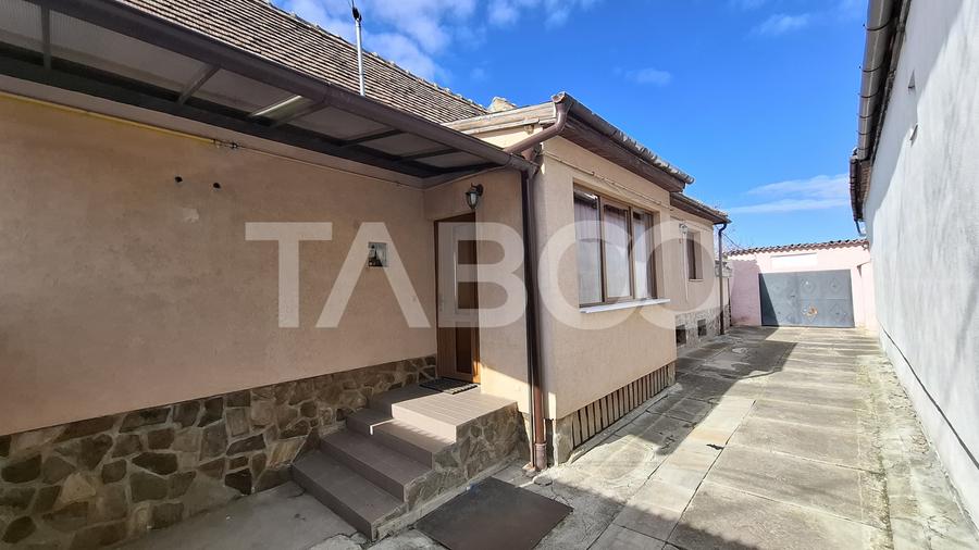 COMISION 0% Casa individuala de vanzare cu gradina acces auto si garaj