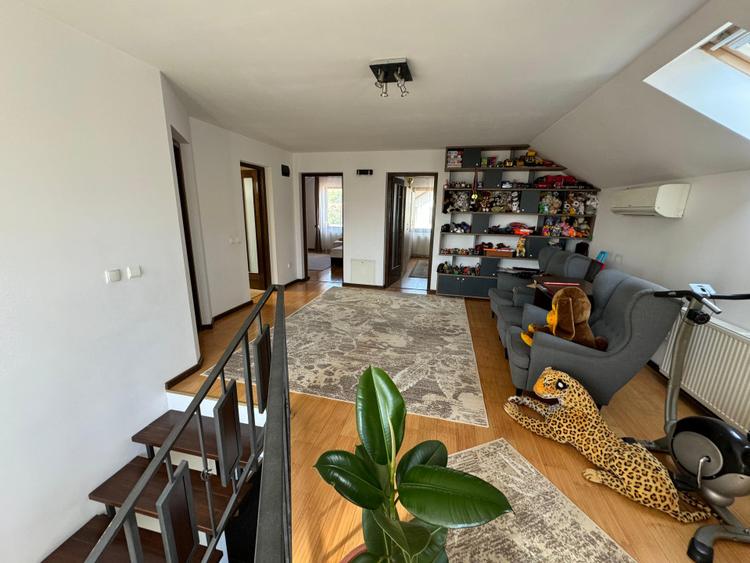 Casa individuala 165 mp utili, 350 mp teren , 2 parcari , Floresti