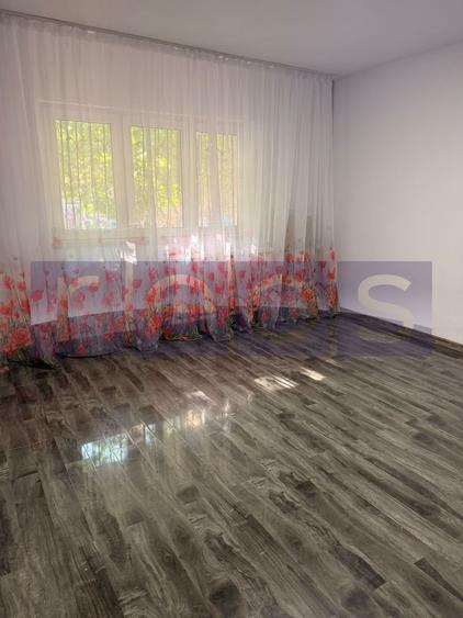 VANZARE 4 CAMERE DECOMANDAT VITAN MALL - 11