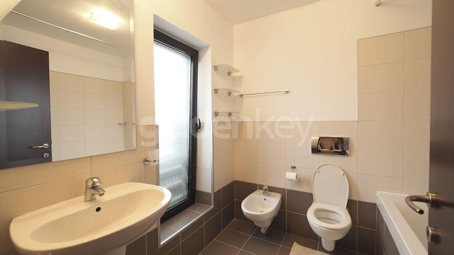 Apartament mobilat cu 3 camere | piscina | sala fitness | 2 parcari