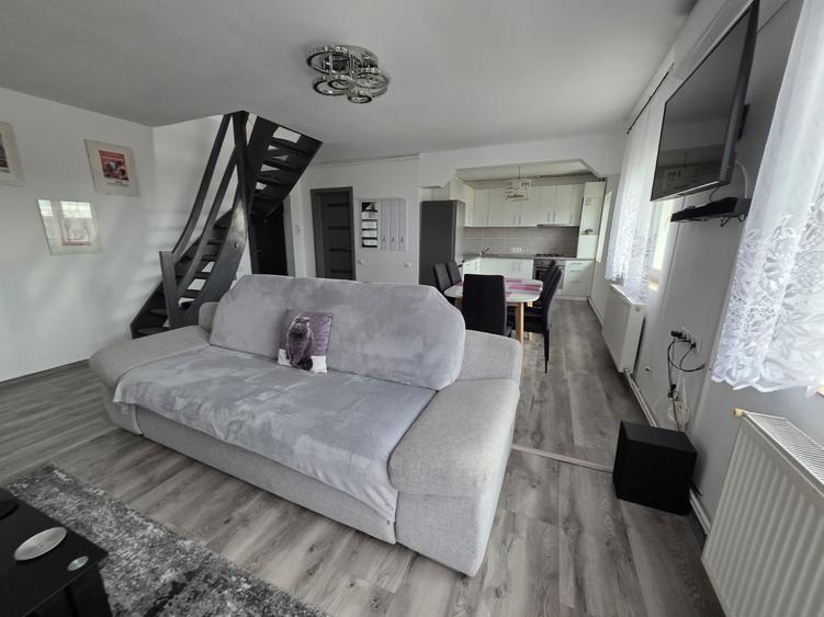 Apartament 3 camere decomandat, recent renovat – zona Vasile Aaron