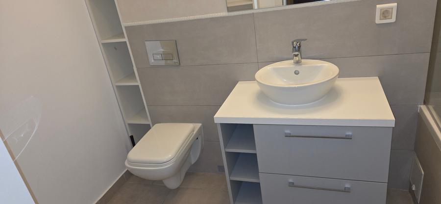 Sisesti inchiriere 3 camere