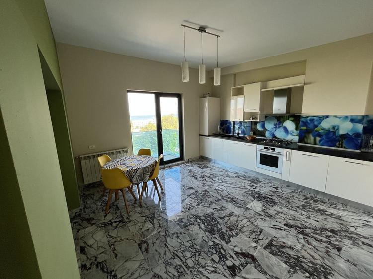 Penthouse cu Vedere Panoramica în Mamaia 295mp Utili și 47mp Terasă Parcare