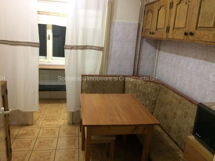 Decomandat si spatios zona Girocului - 3