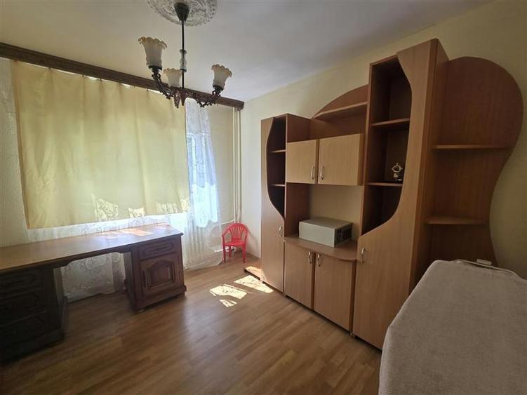 AP.4 CAM DECOM 2 BAI COLENTINA PARC PLUMBUITA