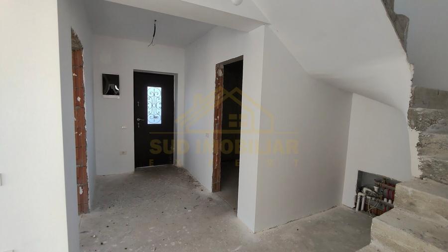 Vila Individuala - 5 Camere - 492 mp teren - Sos. Oltenitei DN 4 / A0