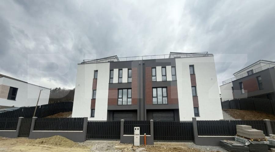 Casa de vanzare, cu 5 camere, 200 mp utili, 245 mp de teren, zona Teilor