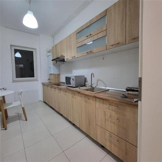 Apartament mobilat, 2 camere decomandate, loc de parcare, Urban Pentha