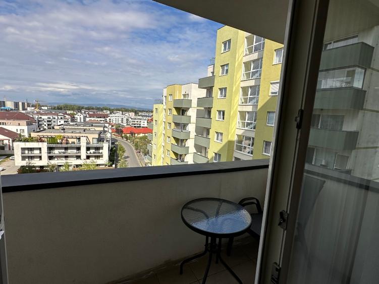 Închiriez apartament Coresi Tractoru