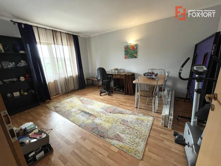 Casa individuala cu 7 camere si teren de 431 mp, zona Lipovei
