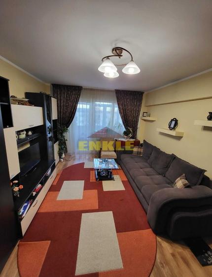 Apartament de închiriat – 2 camere, zona Primăverii