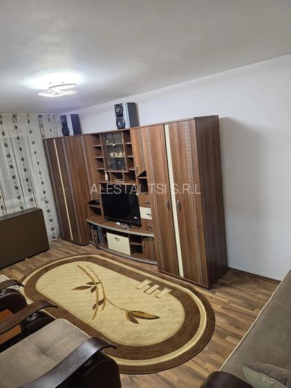 3 camere Aparatorii patriei - 2 bai, 3 AC