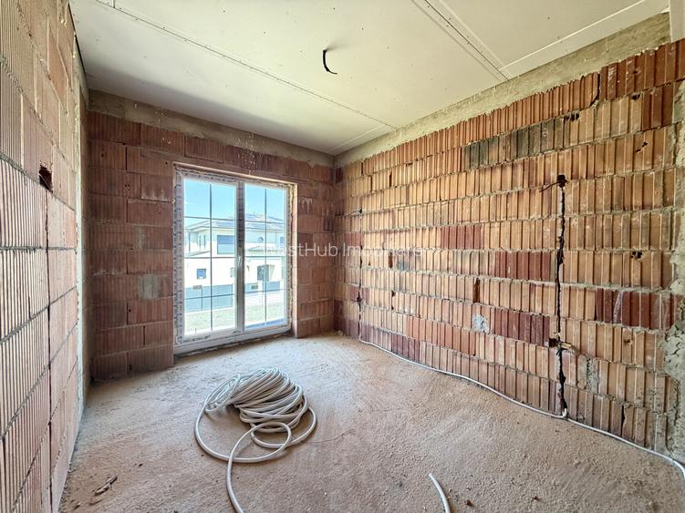 Duplex modern cu 3 camere, 70 mp utili, 350 teren - Sanandrei