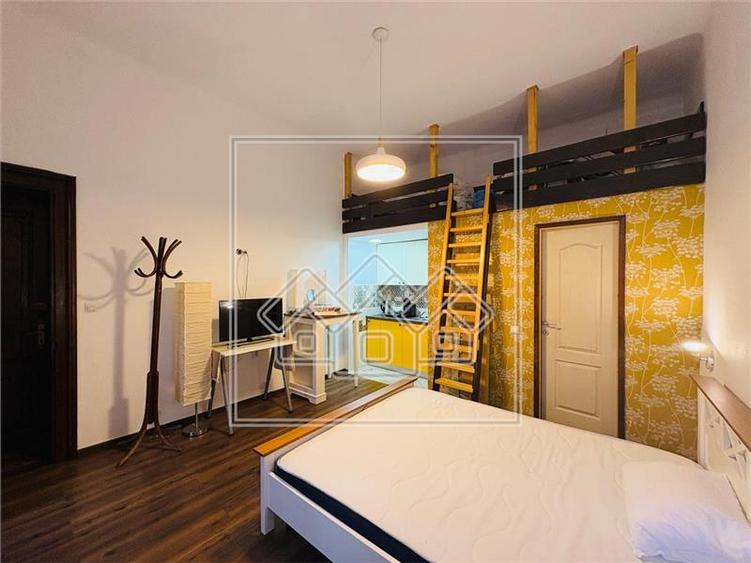 Ap cu 3 camere+pivnita mare, 65 mp utili, situat in Centrul Istoric